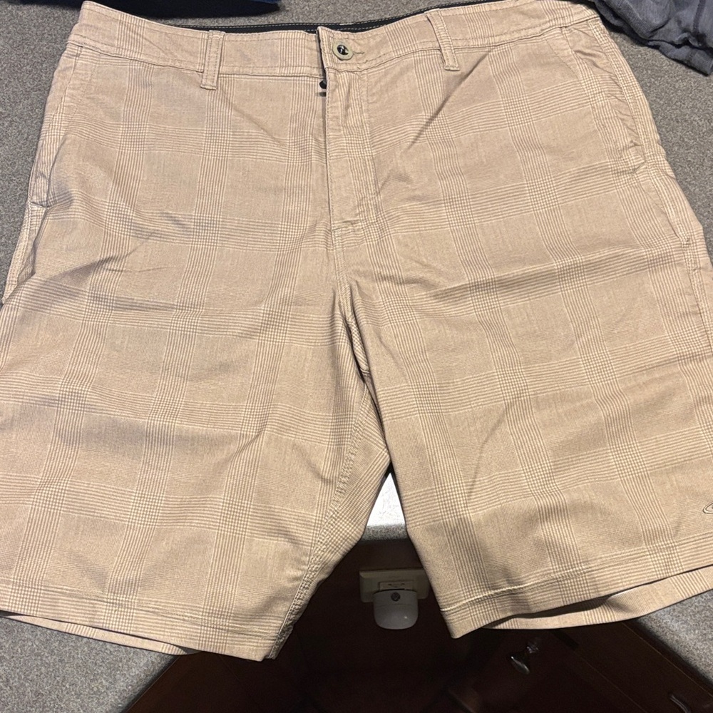 O'Neill Tan Plaid Men's Hybrid Flat Front Shorts